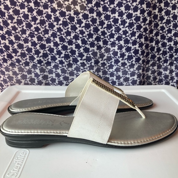 Italian Shoemakers elastic white band flats sandals slippers with gold details 9 - Picture 3 of 12